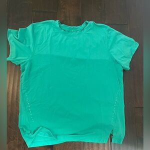 Lululemon size 10 women’s workout shirt mint green